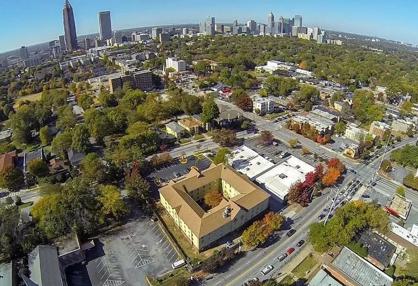 Отель The Ponce