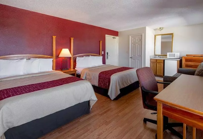 Отель The Ponce