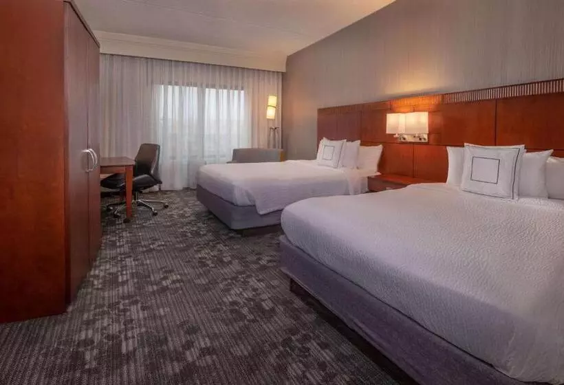 هتل Sonesta Select Newark Christiana Mall