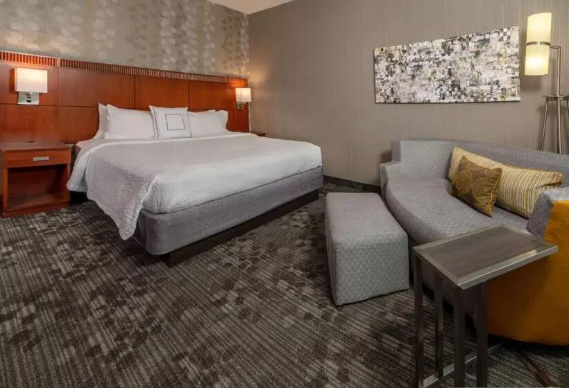 هتل Sonesta Select Newark Christiana Mall