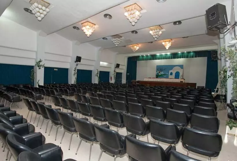 هتل Thapsus Beach Resort