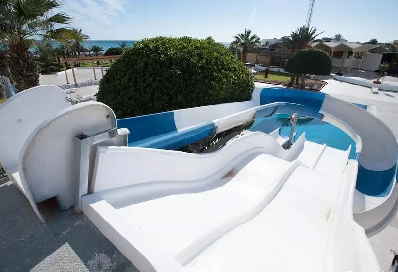 هتل Thapsus Beach Resort