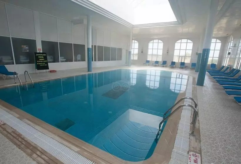 هتل Thapsus Beach Resort