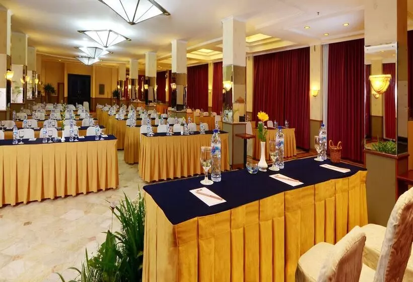 Szálloda The Jayakarta Suites Bandung