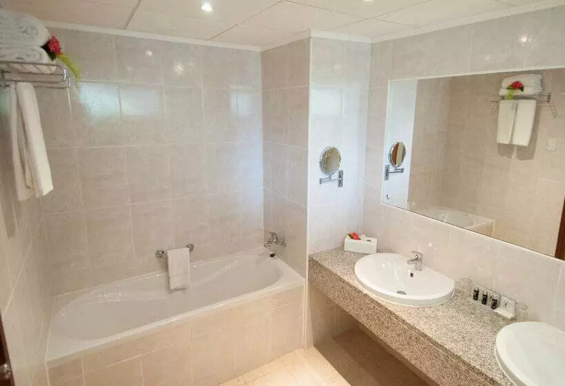 Van Der Valk Plaza Beach & Dive Resort Bonaire