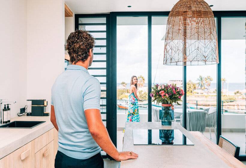 Van Der Valk Plaza Beach & Dive Resort Bonaire