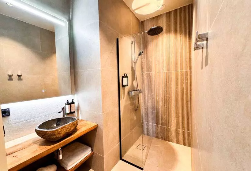 Van Der Valk Plaza Beach & Dive Resort Bonaire