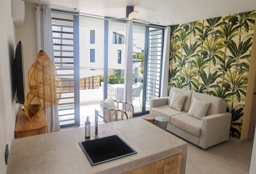 Van Der Valk Plaza Beach & Dive Resort Bonaire