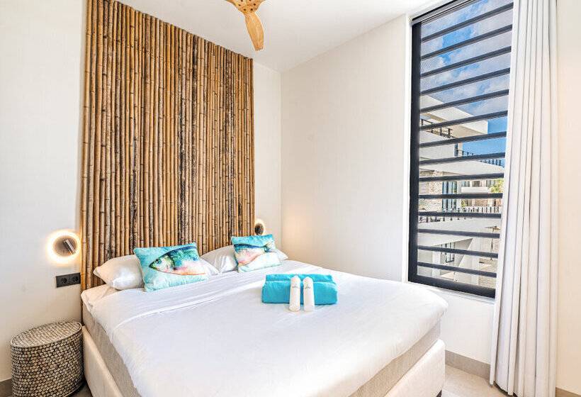 Van Der Valk Plaza Beach & Dive Resort Bonaire