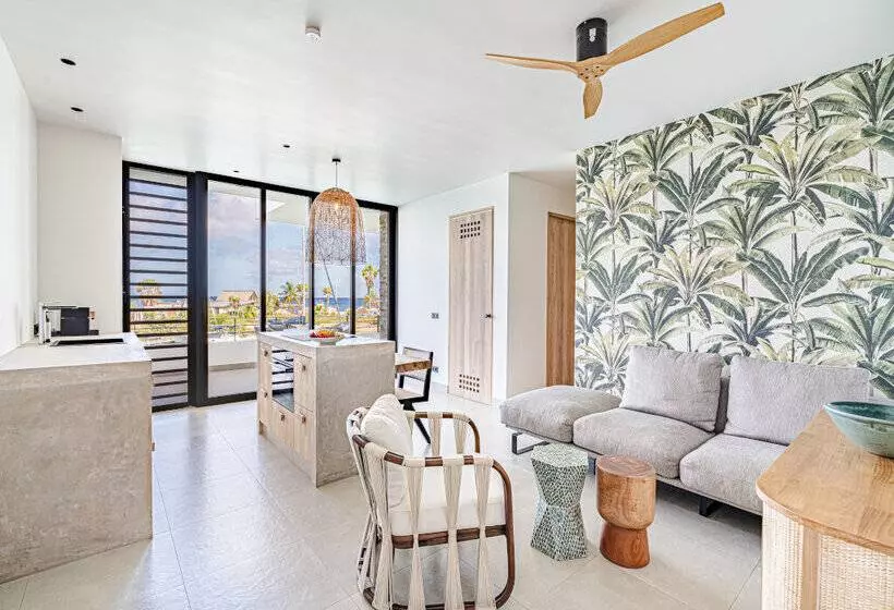 Van Der Valk Plaza Beach & Dive Resort Bonaire