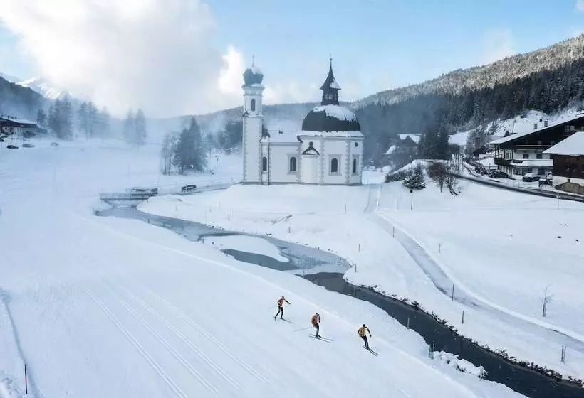 Отель A Vita Viktoria & A Vita Living Luxury Apartments