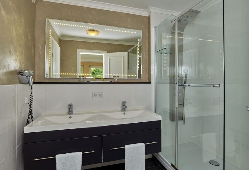 בית מלון כפרי A Vita Viktoria & A Vita Living Luxury Apartments