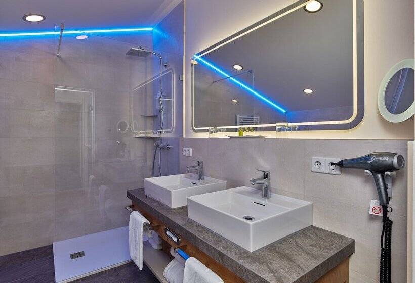 בית מלון כפרי A Vita Viktoria & A Vita Living Luxury Apartments