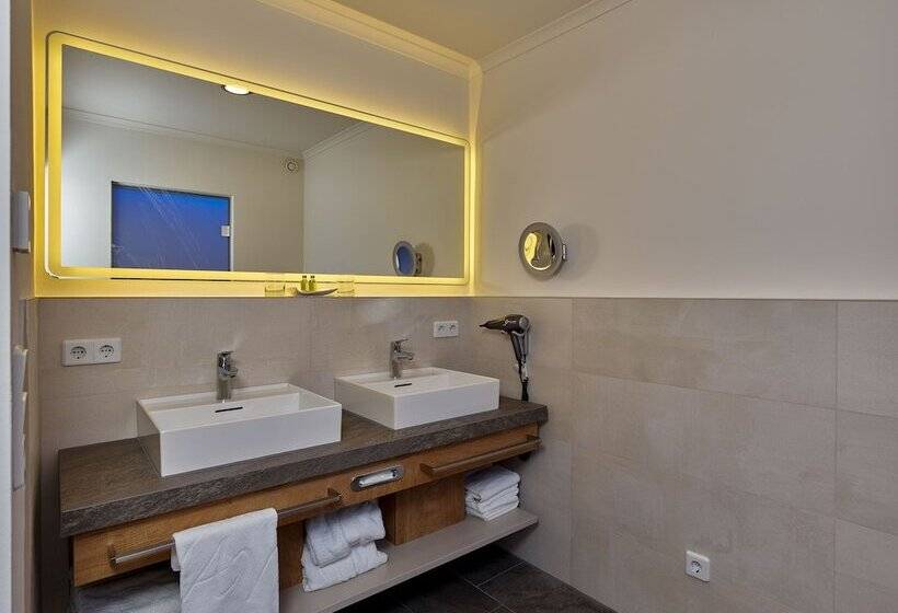 בית מלון כפרי A Vita Viktoria & A Vita Living Luxury Apartments