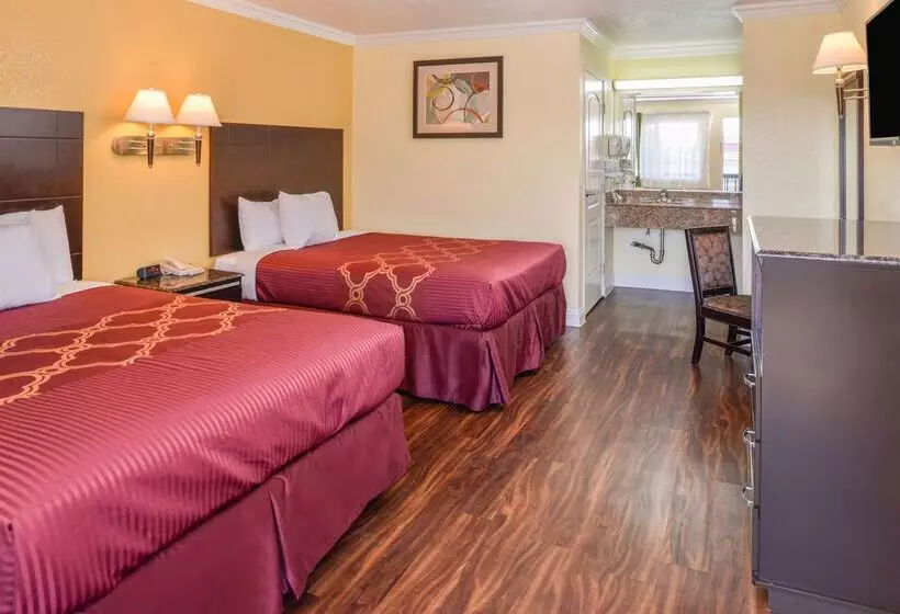 בית מלון כפרי Americas Best Value Inn Rialto