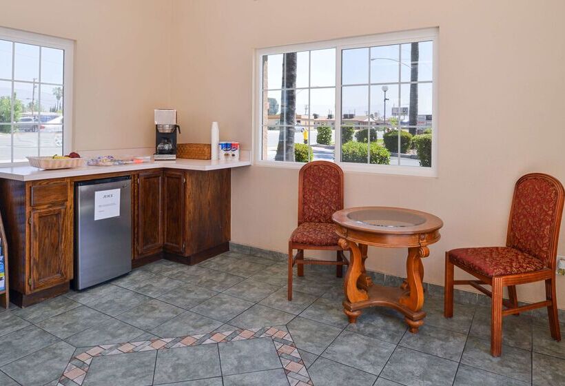 호텔 Americas Best Value Inn Rialto