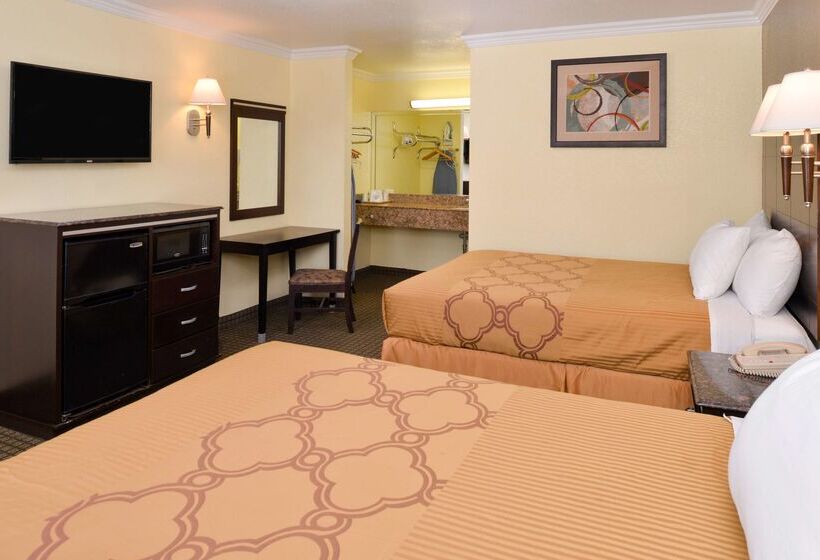 호텔 Americas Best Value Inn Rialto