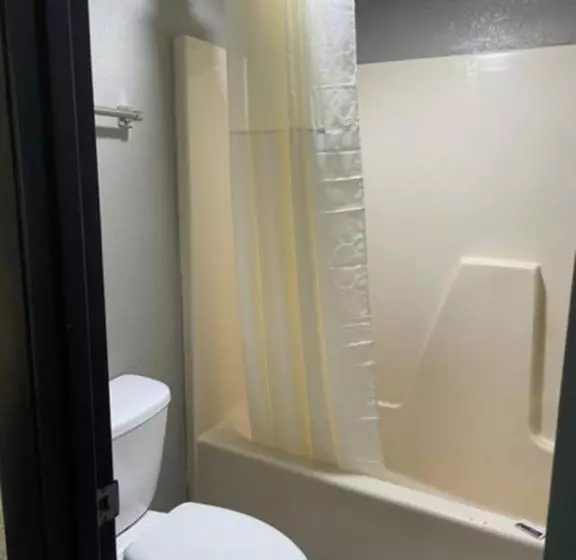 Отель Guest Inn Lake City