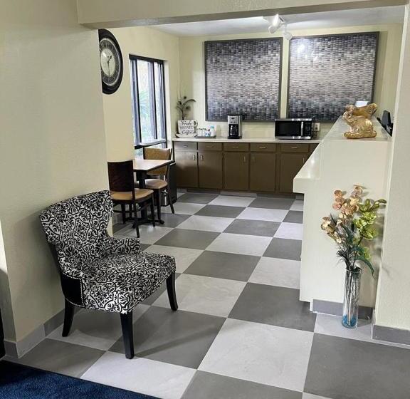 فندق Guest Inn Lake City