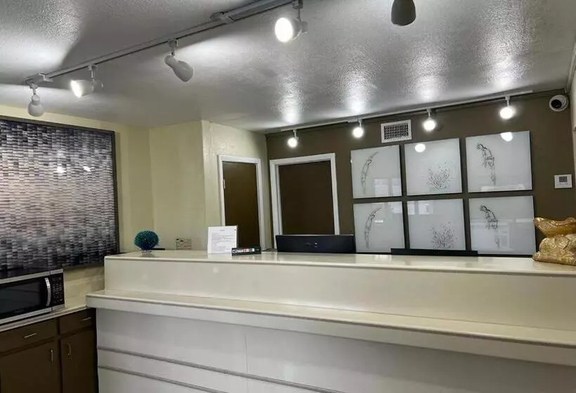 Отель Guest Inn Lake City