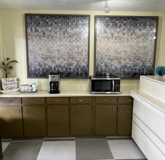 فندق Guest Inn Lake City