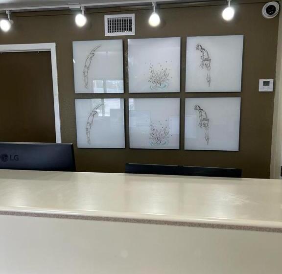 فندق Guest Inn Lake City