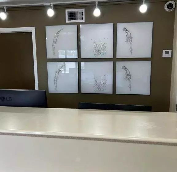 Отель Guest Inn Lake City