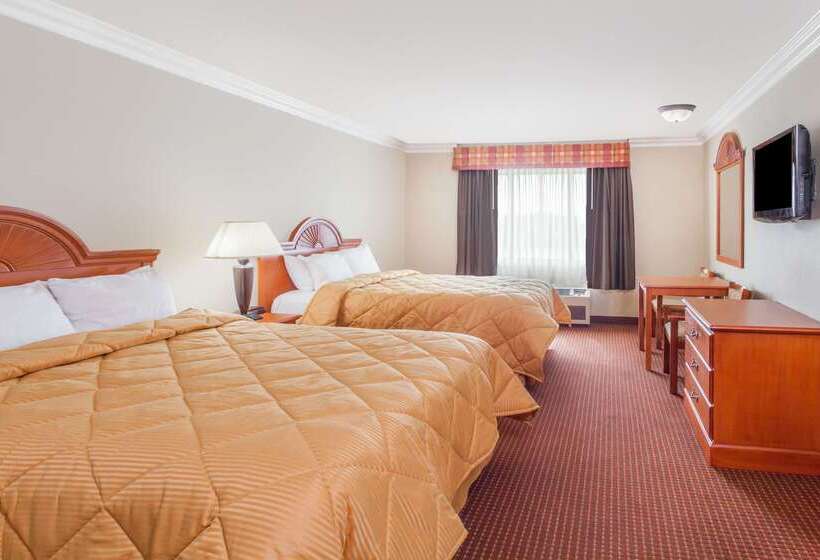 هتل Days Inn By Wyndham Carlsbad