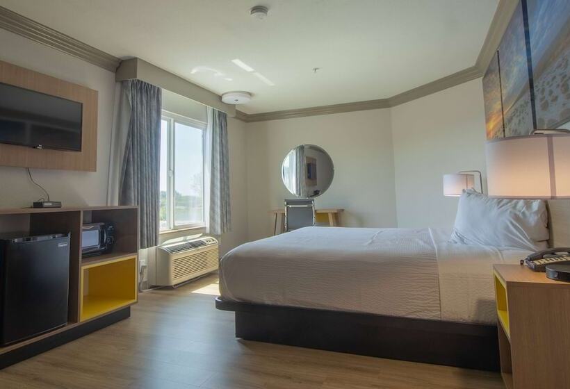 هتل Days Inn By Wyndham Carlsbad