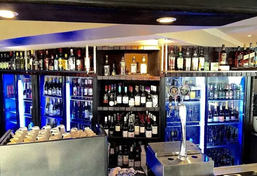 בית מלון כפרי Dolphin Beach