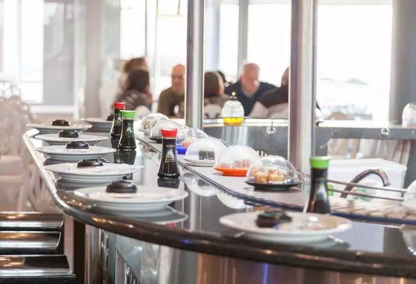 בית מלון כפרי Dolphin Beach