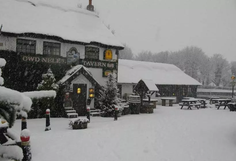 בית מלון כפרי Guy's Thatched Hamlet