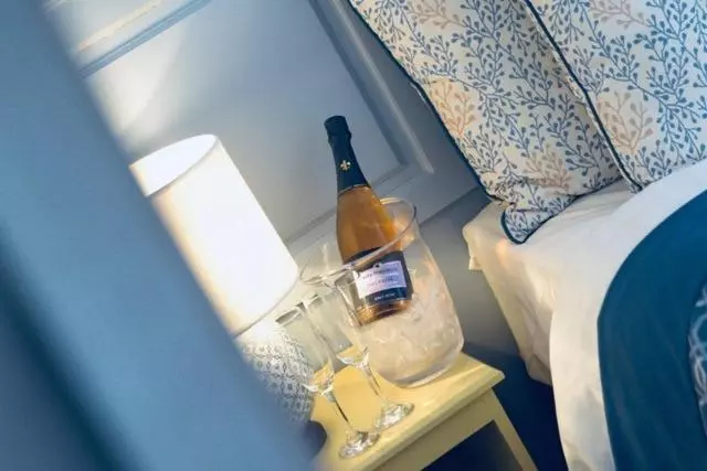 בית מלון כפרי Guy's Thatched Hamlet