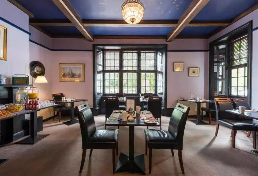 Отель Knockomie