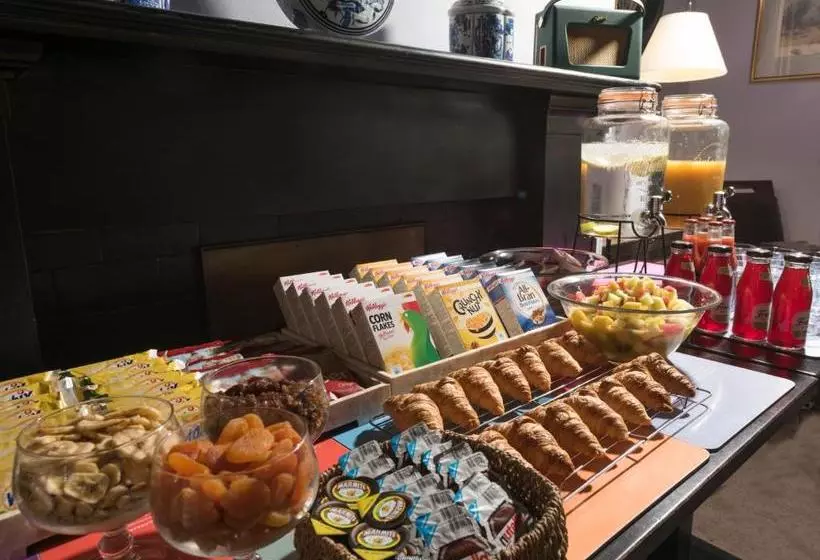 Отель Knockomie