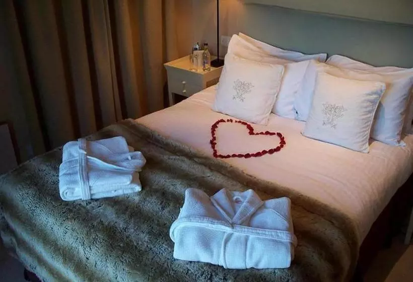 Отель Knockomie