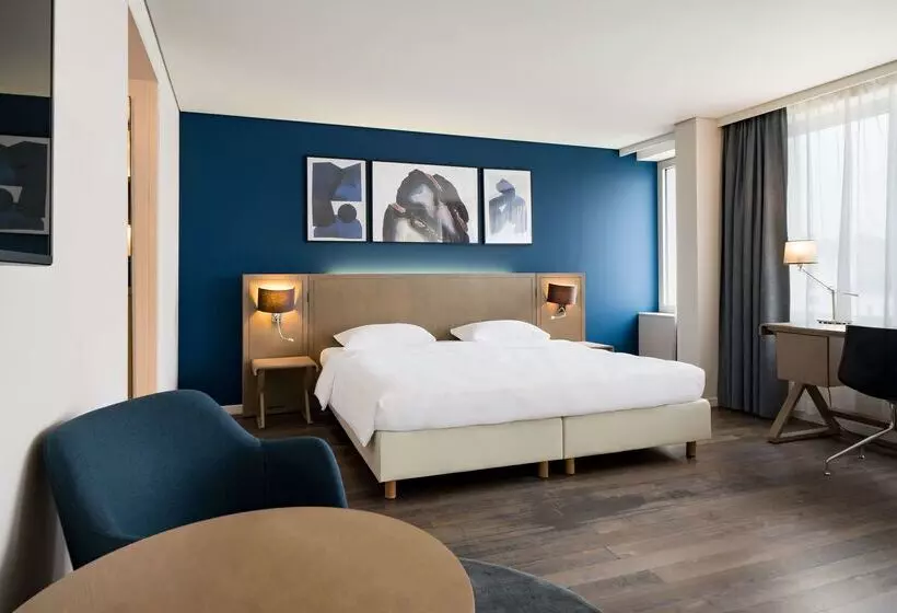 فندق Park Inn By Radisson Antwerp City Centre