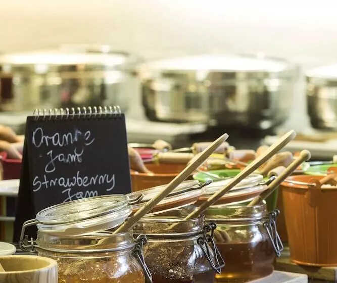 فندق Park Inn By Radisson Antwerp City Centre