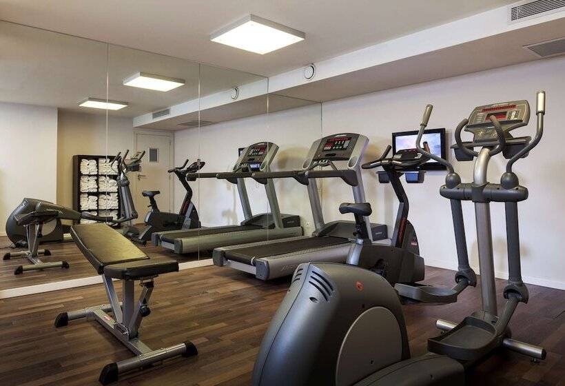 هتل Park Inn By Radisson Antwerp City Centre