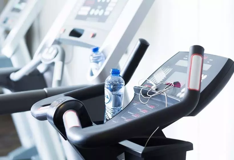 فندق Park Inn By Radisson Antwerp City Centre