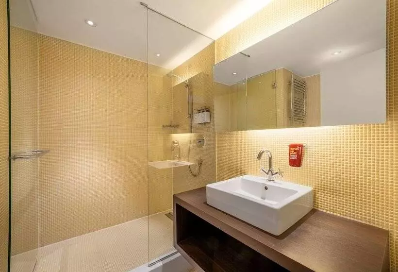 فندق Park Inn By Radisson Antwerp City Centre