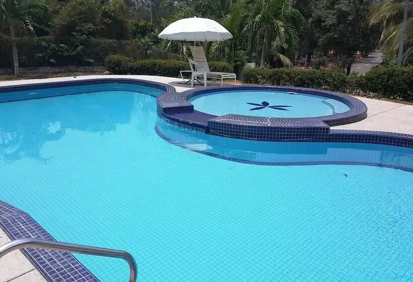 Отель Seri Malaysia Marang