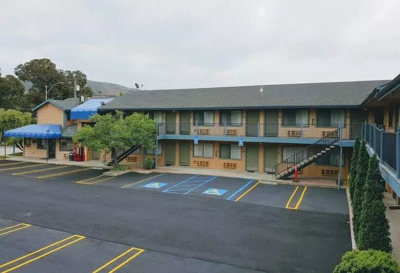 ホテル Downtown Slo Inn   San Luis Obispo
