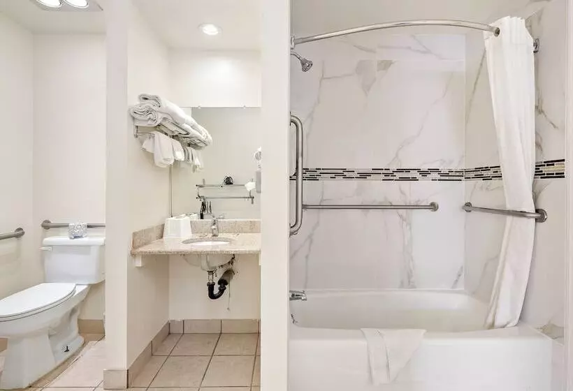 ホテル Downtown Slo Inn   San Luis Obispo