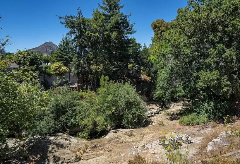 ホテル Downtown Slo Inn   San Luis Obispo