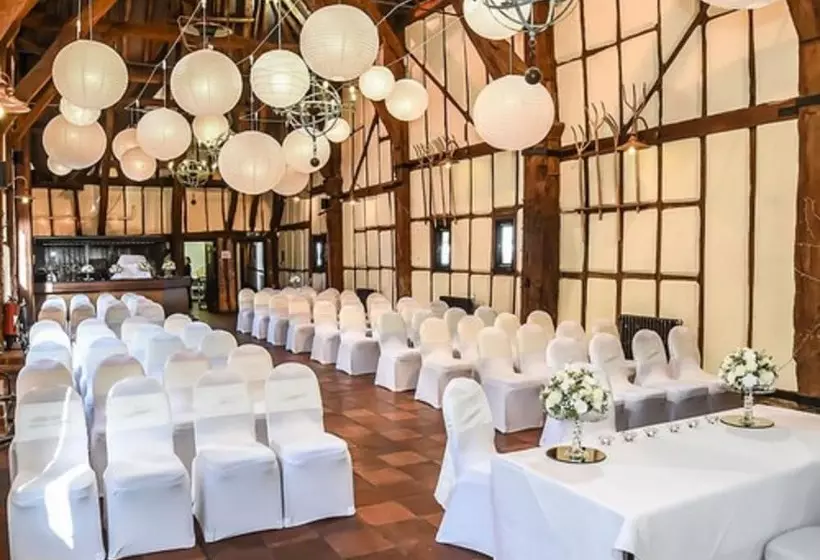 Отель The Kingfisher