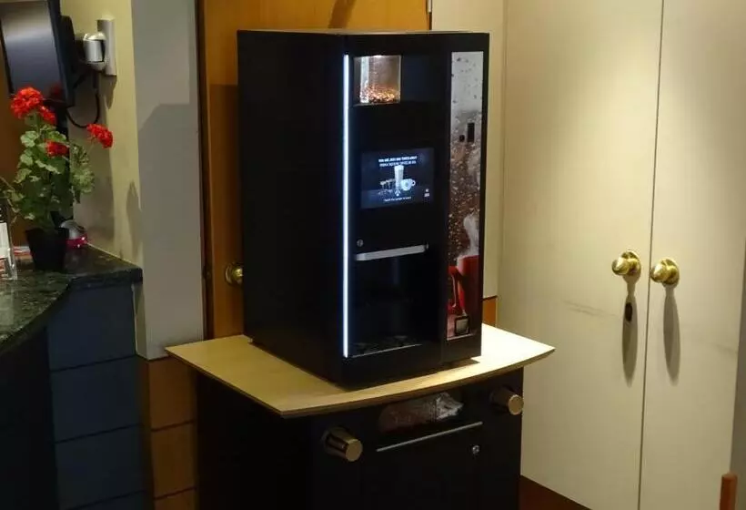 酒店 Sleep & Go Brussels Expo