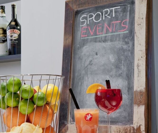 בית מלון כפרי White