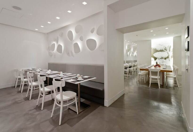 בית מלון כפרי White