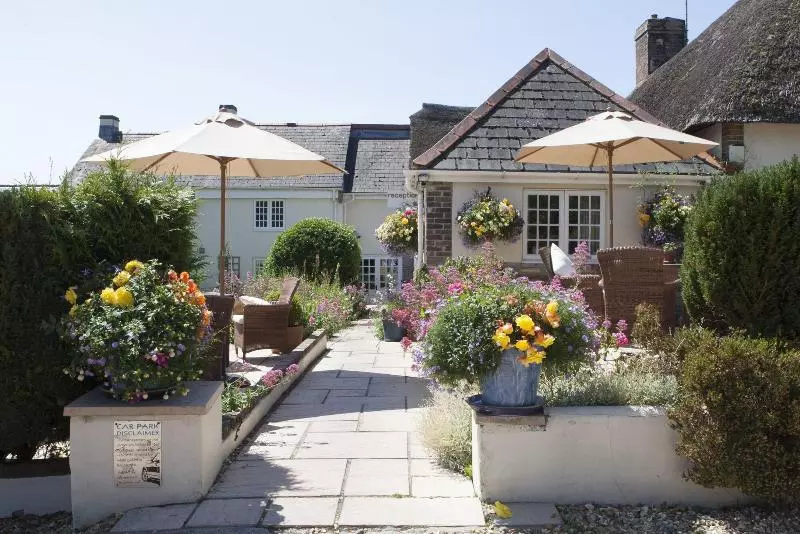 هتل Yalbury Cottage